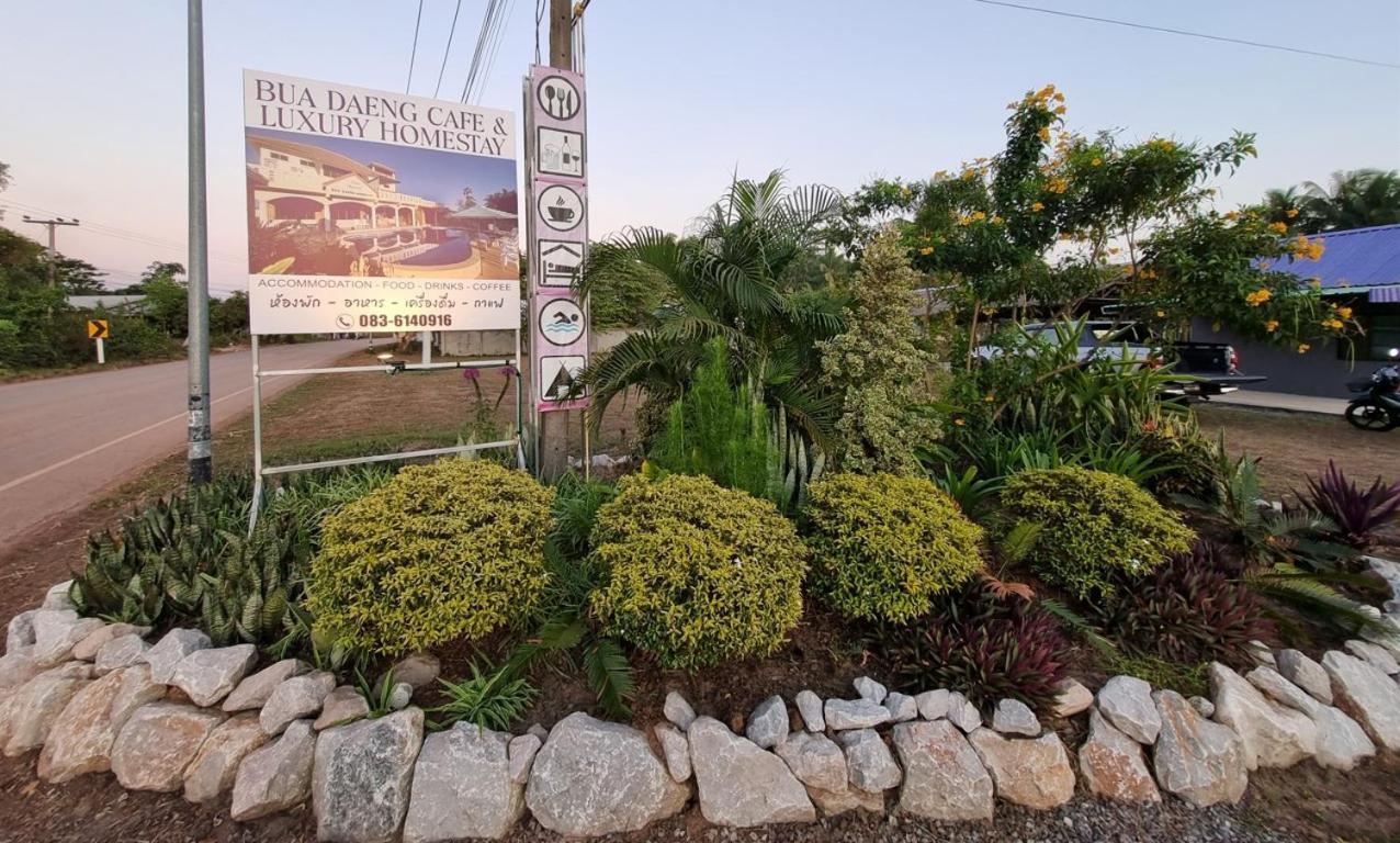 Bua Daeng Homestay Resort Kumphawapi Exteriér fotografie