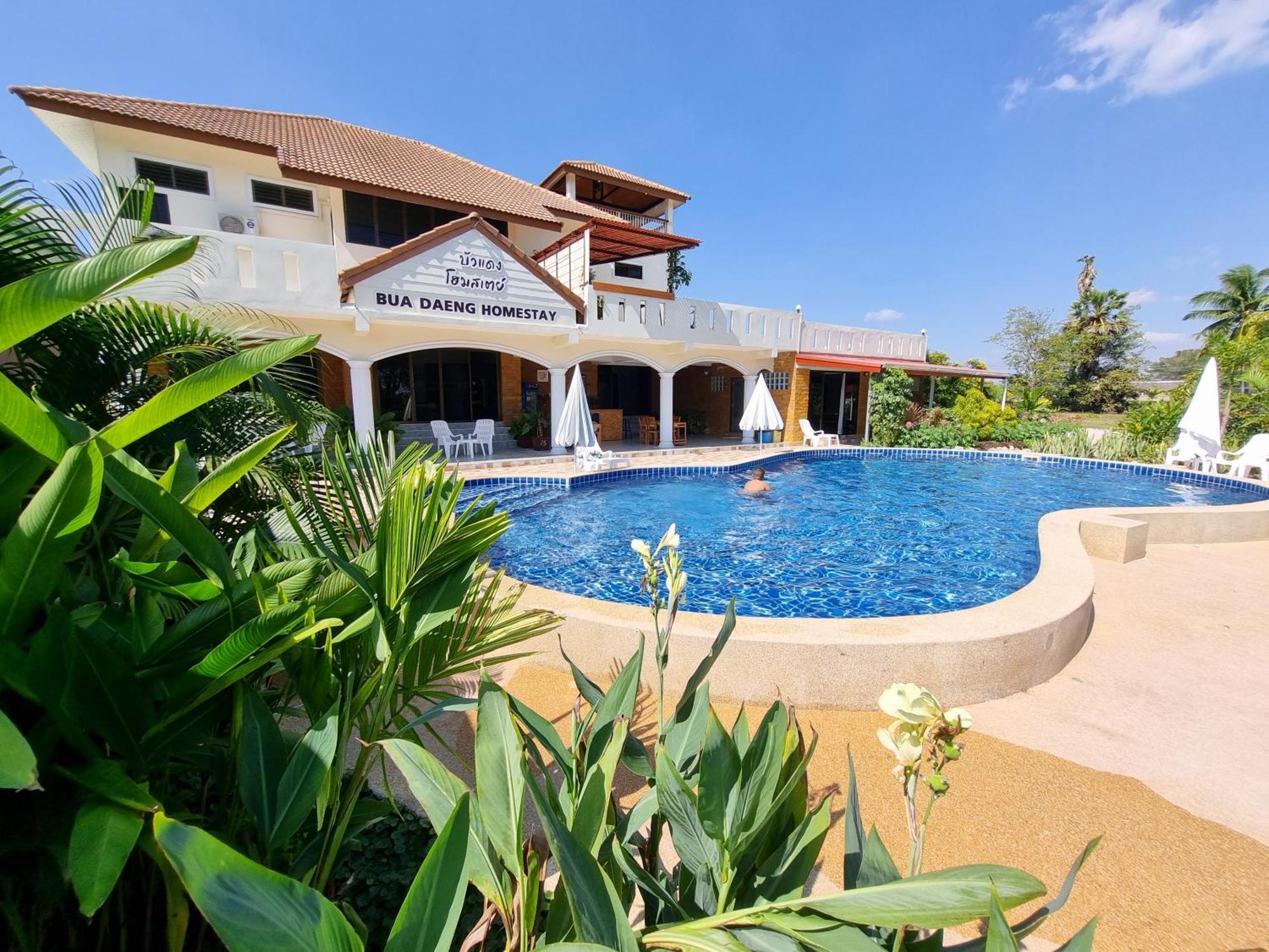 Bua Daeng Homestay Resort Kumphawapi Exteriér fotografie