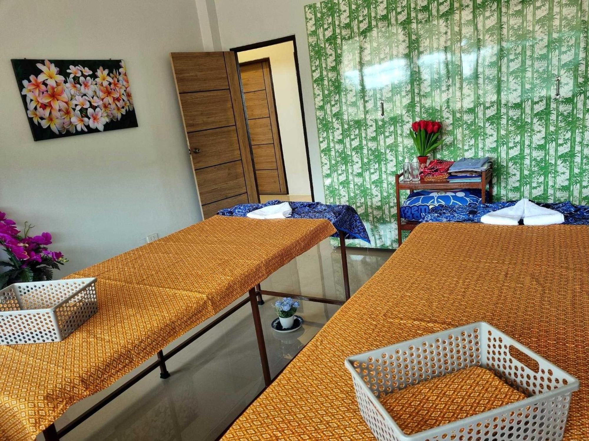 Bua Daeng Homestay Resort Kumphawapi Exteriér fotografie