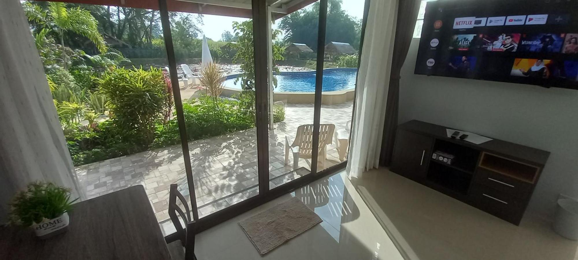 Bua Daeng Homestay Resort Kumphawapi Exteriér fotografie